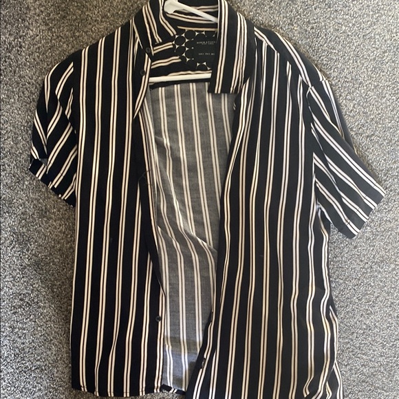 Denim & Flower Casual Black and White Button Down Shirt - Picture 1 of 5